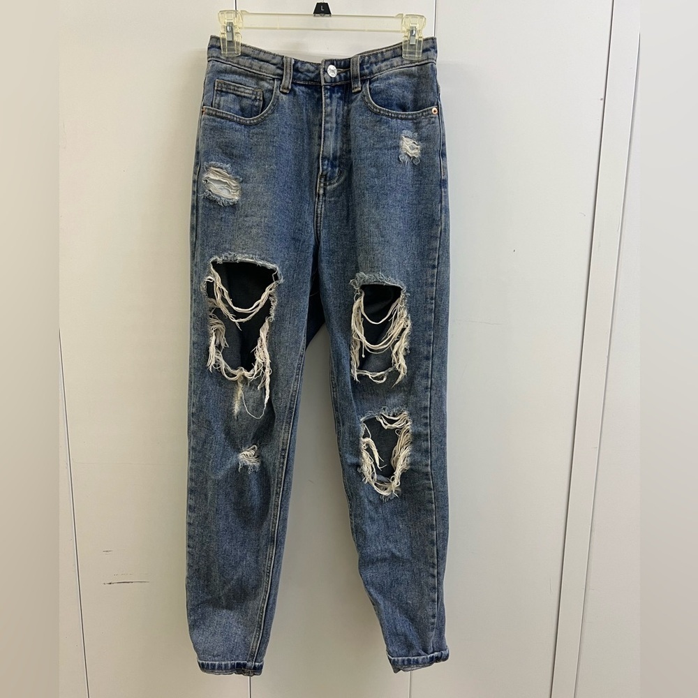 Excellent Condition High Waisted Ripped Straight Leg Jeans with Pockets